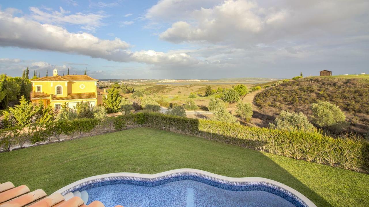 Villas @ Quinta Do Vale Golfe คาสโตรมาริม ห้อง รูปภาพ